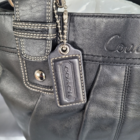 Coach Soho Pleated Tote with Silver Hardware Shoulder Bag - Picture 4 of 11